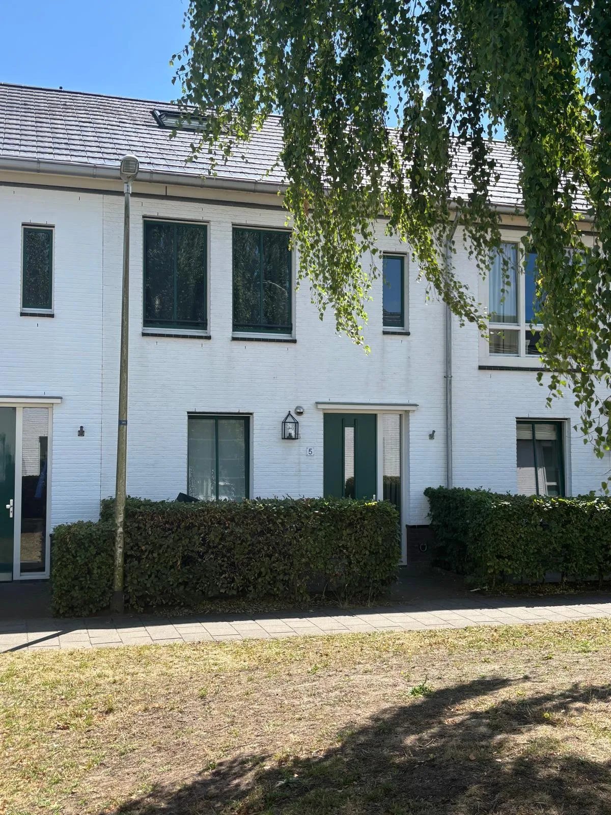 Tussenwoning aan de Geuzenhof in Bussum in Bussum
