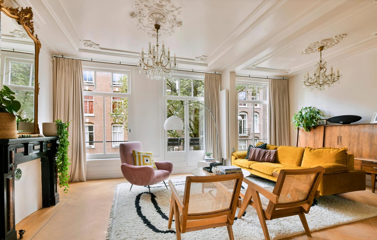 Appartement aan de Alberdingk Thijmstraat in Amsterdam in Amsterdam