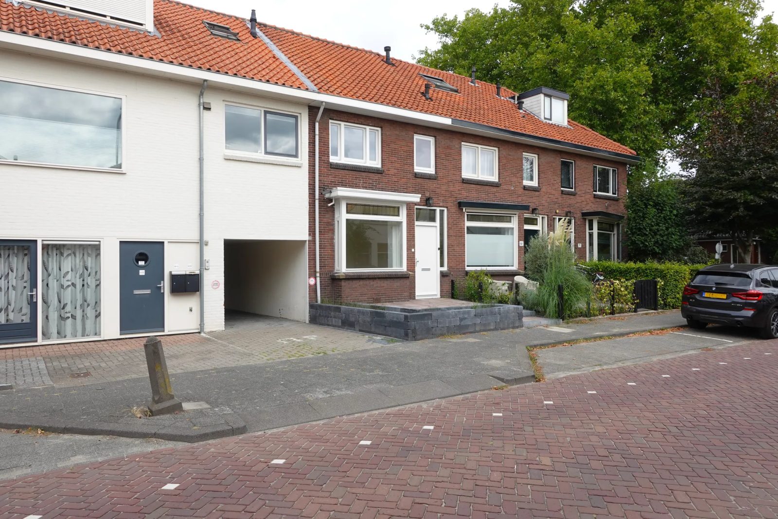Tussenwoning aan de Leidsestraatweg in Woerden in Woerden