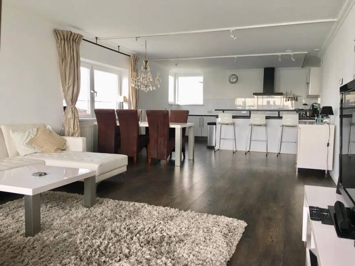 Appartement aan de Buitenbassinweg in Rotterdam in Rotterdam