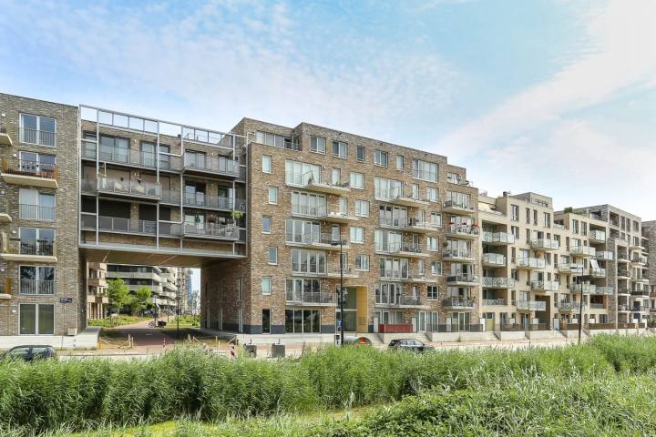 Appartement aan de Mary van der Sluisstraat in Amsterdam in Amsterdam