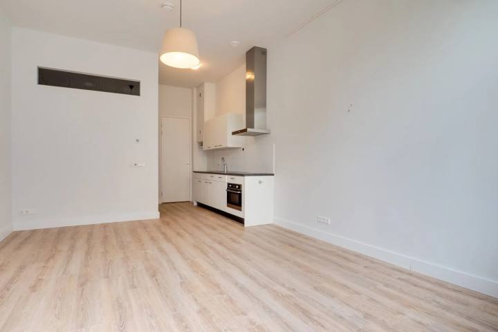 Appartement aan de Kanaalweg in Utrecht in Utrecht