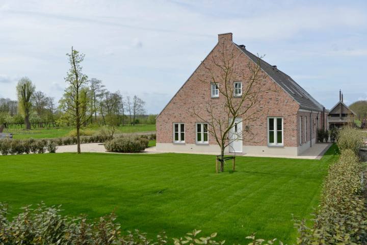 Foto 3 van Twee-onder-een-kap aan de Meentweg in Eemnes